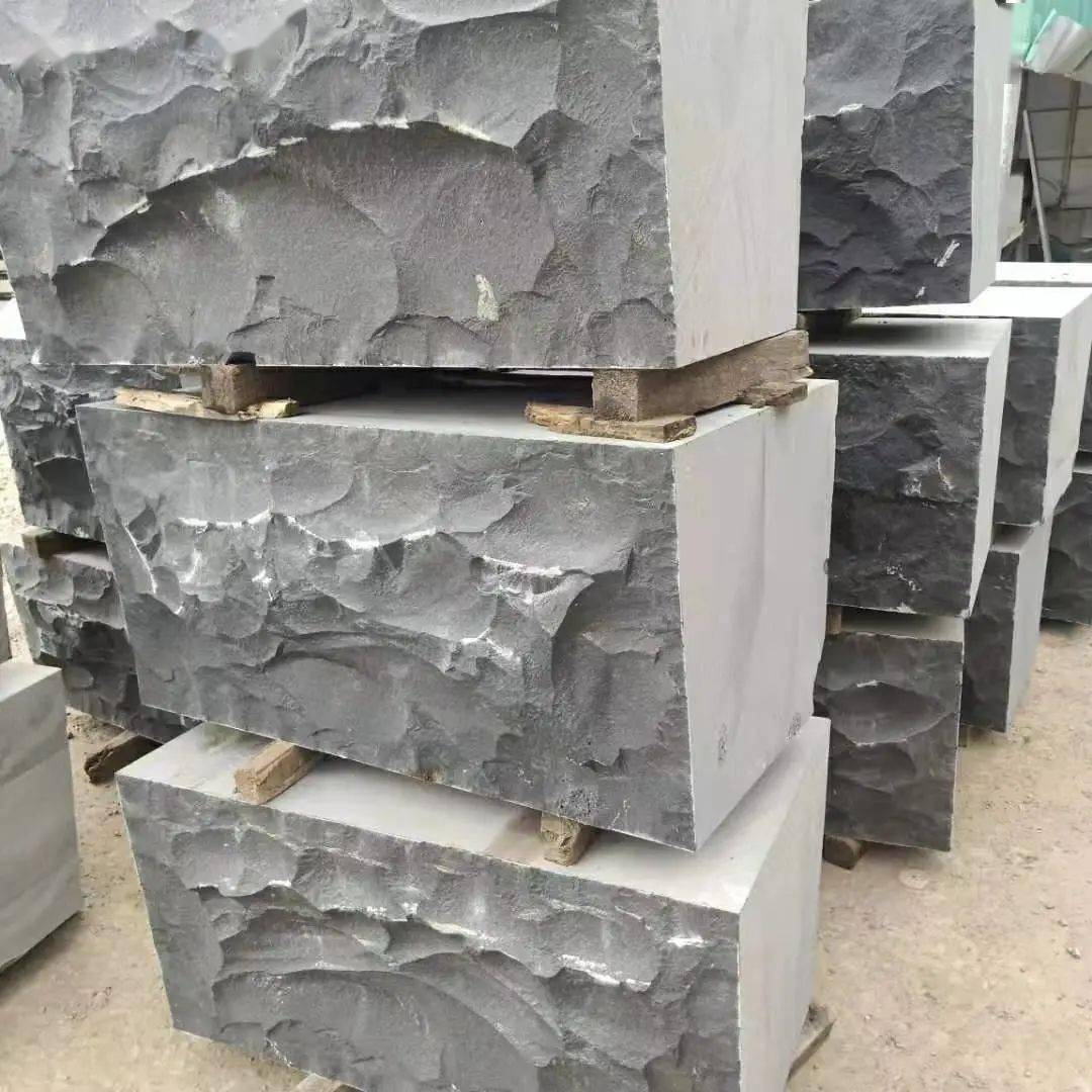 蒙古黑 中国黑石材 自然面路沿石